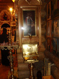 Александро-Невский  женский монастырь. Мощевик в зимнем храме